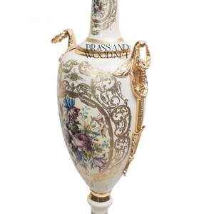 Jarrón de porcelana antiguo de lujo con base de latón dorado y asas pintura floral centro de mesa decorativo alto clásico - Product Image 6