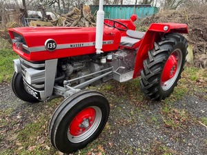Compre un Tractor Massey Ferguson MF135 con Alto Rendimiento, Gran Resistencia y Amplio Rango de Acción - Product Image 6