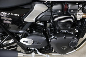 Disponible dès maintenant : Nouvelles motos Speed (Twin) 900 2025 en stock - Product Image 4
