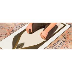 Tapis de prière islamique marron et or : design religieux élégant, tapis imprimé, tapis fin non tissé - Product Image 4