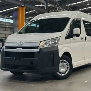 Autobús Hi-Ace 2022 Automático Usado en Perfectas Condiciones - Product Image 1