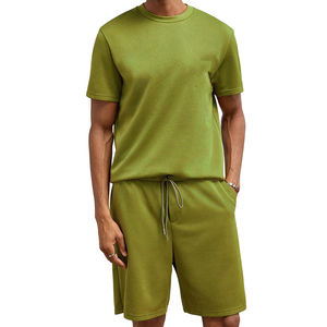 Vente en gros de nouveaux ensembles de shorts d'été décontractés pour hommes ensemble de survêtement uni à manches courtes avec short et t-shirt vêtements de marque pour hommes ensembles 2 pièces - Product Image 1