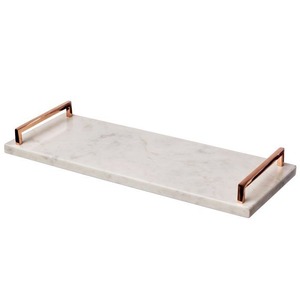 Meilleures ventes Plateau de service en marbre décoratif moderne avec poignées dorées Plateau de service plat en marbre au design luxueux à vendre - Product Image 3
