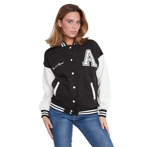 Chaqueta Universitaria Acolchada Personalizada para Mujer, Chaqueta de Béisbol Universitaria de Moda con Decoración Bordada, Proceso de Tejido - Product Image 2