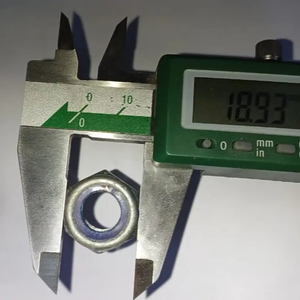 Tuerca y perno NYOCK de acero M12, diseño moderno para aplicación exterior - Product Image 3