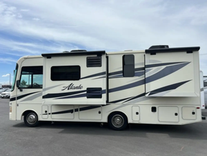 Camping-car de luxe d'occasion Jayco AlanteS 26Y 2016 Crème avec rayures noires, véhicule étendu à extension coulissante - Product Image 6