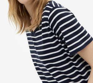 เสื้อยืดแฟชั่นแขนสั้นสำหรับผู้หญิงเสื้อลำลองพิมพ์ลายเฉพาะตัว - Product Image 2