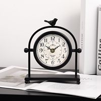 Horloge de table avec chiffres romains Horloge de bureau en métal bronze antique avec design élégant à défilement