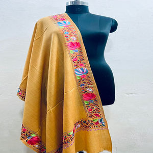 Premium Handwoven <b>Pashmina</b> with Exquisite Nalki Border Design - Product Image 4