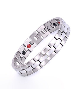 Mulheres Homens Terapia Aço Inoxidável Pedra Magnética Silver Striped Energy Bracelet 4 em 1 Saúde Negativa Ions Personalizado Bio Pulseira - Product Image 5