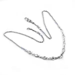 Collier pour femme en argent plaqué or avec chaîne à maillons, zircone cubique, symbole religieux chrétien, perle et diamant, idéal pour les fêtes et la mode - Product Image 3