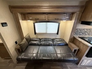 Caravana S-t-a-r-c-r-a-f-t LAUNCH 26BHS usada del 2017, lista para vender - Product Image 2