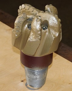 Broca A643 para la Industria de la Construcción, Perforación de Pozos de Agua y Geotermia, Rosca API, Acero, Tungsteno - Product Image 3
