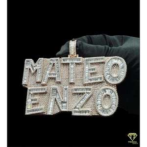 Pendentif plaque nominative à deux lignes personnalisé avec baguette en diamant cultivé en laboratoire VVS et pierres rondes bijoux glacés de style Hip Hop - Product Image 3