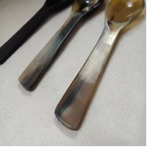 Cucharas de cuerno de búfalo naturales hechas a medida Capacidad de 10ml Cuernos reales y naturales para fiestas por artesanía de media luna - Product Image 5