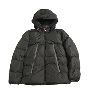 Großhandel Outdoor Light Warm Custom Logo Nylon Schwarz Kapuze Winter Bubble Puff Gefüllte Puffer Jacken Für Männer