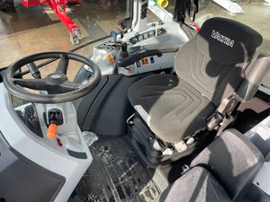 ¡2020 Vaaltra A114 HiTech 714 horas desde Nuevo! Equipado con cargador frontal Valtra G3L - Product Image 6