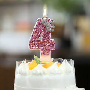 Vela de cumpleaños de princesa rosa sin perfume, diseño de número de corona, cera de parafina hecha a mano, adorno de pastel directo de fábrica - Product Image 6