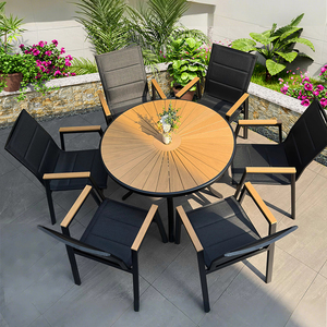 Nouveau ensemble <span class=keywords><strong>de</strong></span> tables basses rondes d'extérieur en WPC antirouille et imperméables à l'eau Tables et chaises <span class=keywords><strong>de</strong></span> patio pour <span class=keywords><strong>terrasse</strong></span> - Product Image 1