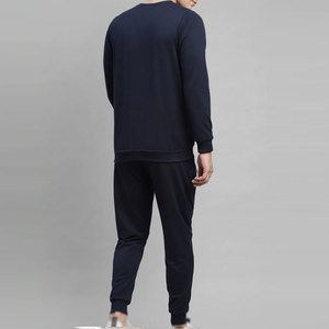 OEM personnalisé survêtement respirant à séchage rapide pour hommes le plus vendu ensemble d'hiver à motif solide écologique vente directe au meilleur prix! - Product Image 5