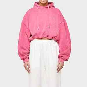 Haut à capuche court pour femme, conçu pour les tenues décontractées tendance, avec une douceur de tissu confortable et une coupe décontractée - Product Image 4