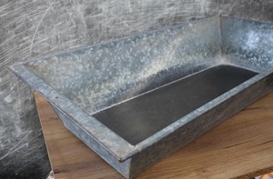 ที่ปลูกต้นไม้โลหะชุบสังกะสีแบบดั้งเดิมกระถางต้นไม้สำหรับตกแต่งสวนแบบโบราณ - Product Image 3