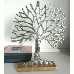 Sculpture décorative en forme d'arbre pour salon, bureau et maison avec design artisanal, art de table en métal et arbres ménagers - Product Image 1