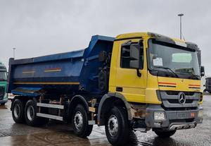 Camión Volquete Mercedes Actros 4141 2012, Emisión Euro 5, 451-500hp, Tracción 8x4, Más de 2500 Nm de Torque, Capacidad de Carga de 40t - Product Image 2