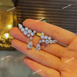 ต่างหูเม็ดยาวชุบเงิน925สวยสง่าพร้อมต่างหูเพชรโมอิสซาไนต์ประกายสำหรับผู้หญิง - Product Image 4