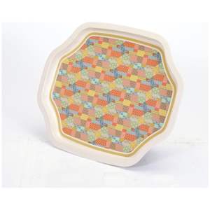 Bandeja para servir con borde ondulado curvo Patrón de retazos de 285x400mm con fondo crema - Product Image 4