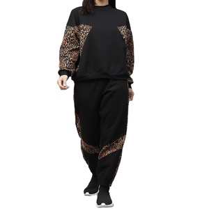 Ensemble survêtement de qualité supérieure pour femmes vêtements de sport ensemble de survêtements de couleur à rayures pour femmes ensemble de pantalons de survêtement et de sweat à capuche personnalisés - Product Image 1