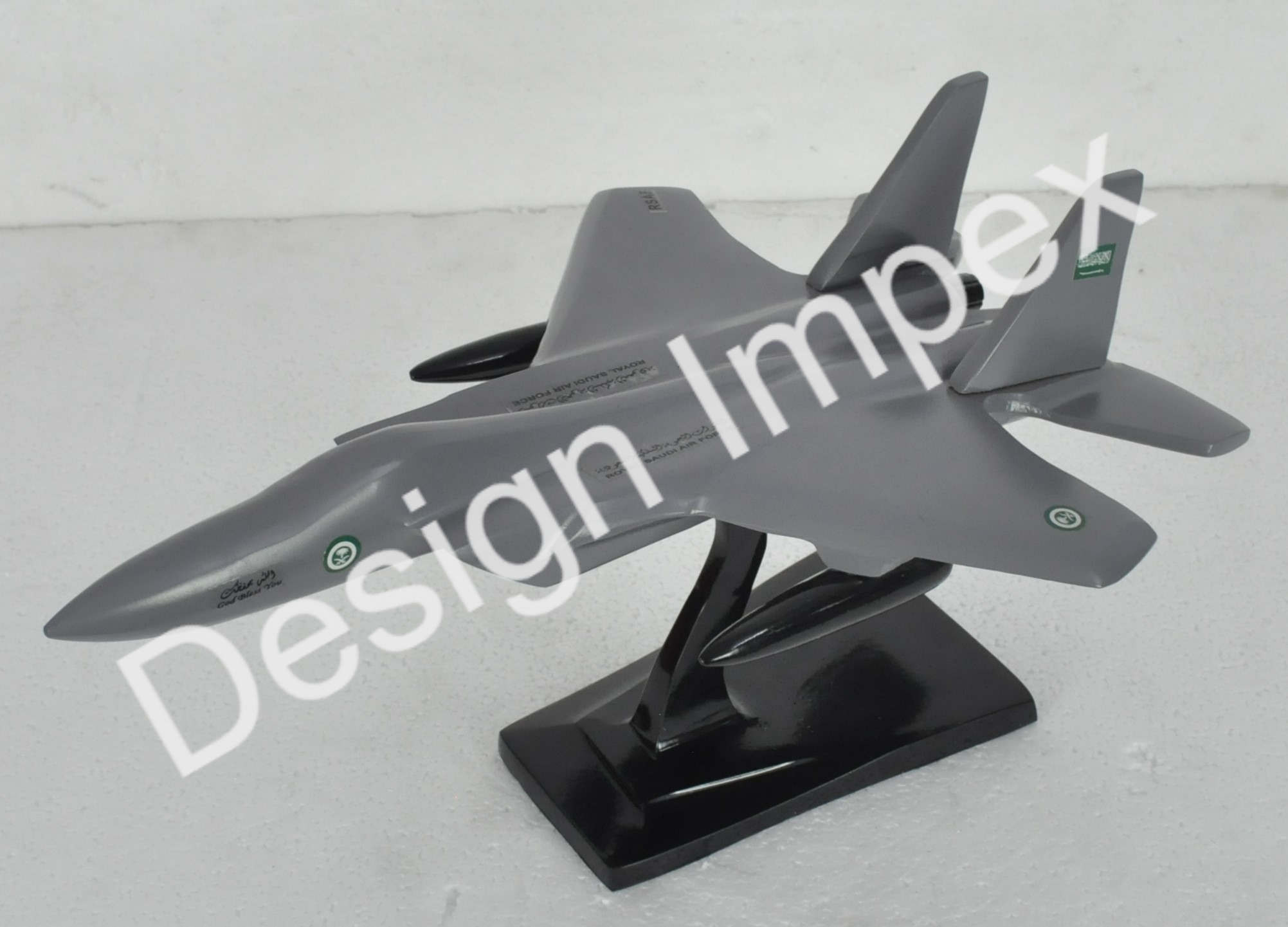 Poudre grise enduite