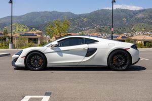 Super affaire ! McLaren 570 GT Coupé d'occasion 2017 - Product Image 3