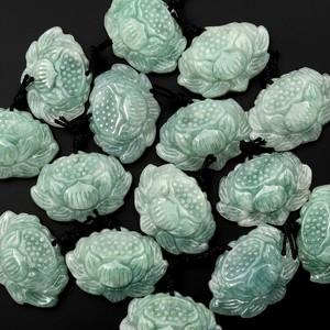 Pendentif fleur de lotus en jade vert naturel sculpté à la main perle de pierre précieuse de birmanie cadeau de bijoux spirituels - Product Image 3