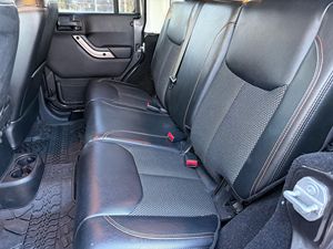 รถจี๊ปแรงเลอร์ อันลิมิเต็ด ซาฮาร่า 4x4 รุ่นฉลองครบรอบ 75 ปี ปี 2016 สภาพดีเยี่ยม ราคาสุดคุ้ม พร้อมส่ง - Product Image 4