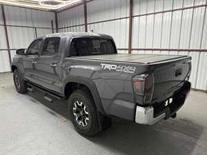 Toyota Tacoma TRD OFF ROAD Usada del 2023 - Product Image 6