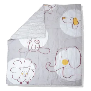 Premium Nursery Essentials Juego de cama para cuna de bebé Tela tejida transpirable Incluye manta Sábana Falda con accesorios - Product Image 3