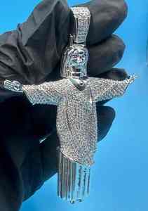 Colgante 'Crucifijo' Estilo Hip Hop de Plata de Ley 925 con Diamante Moissanita, Joyería Fina Personalizada, Colgantes y Dijes con Incrustaciones - Product Image 6