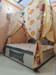 Multicolored Bohemian Sari Breathable Bed <b>Canopy</b> with Mosquito Net and Camping <b>Tent</b> for Home Decor and Camping - Product Image 3