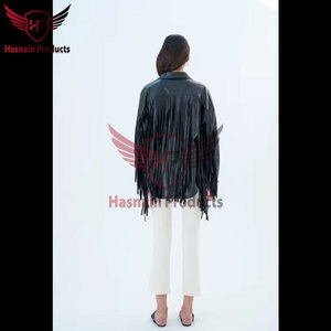 Veste en cuir véritable noir pour femme, style western, avec franges et pompons, coupe ample, en peau de mouton, manteau d'hiver personnalisé - Product Image 3