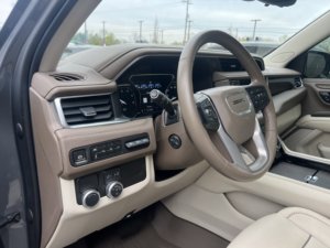 GM_C Yukon Denali V8 6.2L RWD d'occasion propre 2021 - Product Image 5