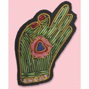 เข็มกลัดผ้าแคนวาสคุณภาพสูง ปักด้วยด้ายทองคำ ประดับด้วยคริสตัล  รับทำโลโก้ตามสั่ง  มีตัวเลือกแบบเย็บติด/ติดเข็มกลัด  ใช้ซ้ำได้ - Product Image 6