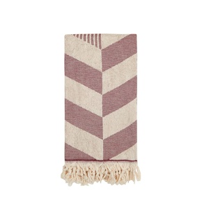 Serviette turque en tissu éponge à chevrons 100% coton - Product Image 3