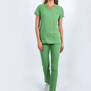Ensembles d'uniformes médicaux de haute qualité à prix de gros – Tissu polyester-coton confortable et tendance pour usage hospitalier - Product Image 1