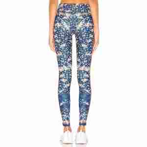 Leggings de sport pour femmes de haute qualité, taille haute, couleur unie, en spandex/nylon, respirants et à séchage rapide - Product Image 2