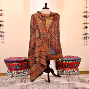 Chal de Pashmina Hecho a Mano Exquisito de KC ENTERPRISES, Bordado Kalamkari, la Mejor Calidad, Diseño Flexible, Elegancia Lujosa - Product Image 1