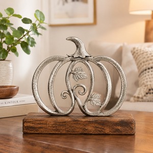 Objeto Decorativo de Calabaza Plateada sobre Base de Madera, Decoración Rústica de Otoño para Mesa, Adorno de Halloween - Product Image 2