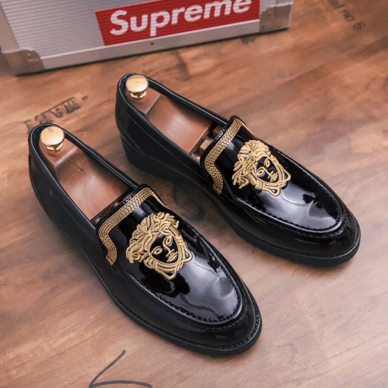 Popular designer super luxury style lion pattern gold black men's fashion formal stylish loafers shoes