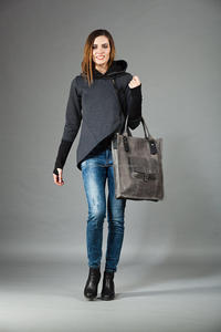 Sac fourre-tout en cuir véritable pour femmes de style vintage avec fermeture à glissière en métal élégante broderie portable de grande capacité de haute qualité - Product Image 6