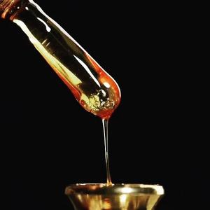 Aceite de madera de Oud natural puro al por mayor, aceite esencial de madera de Oud puro de alta calidad, el más vendido - Product Image 3